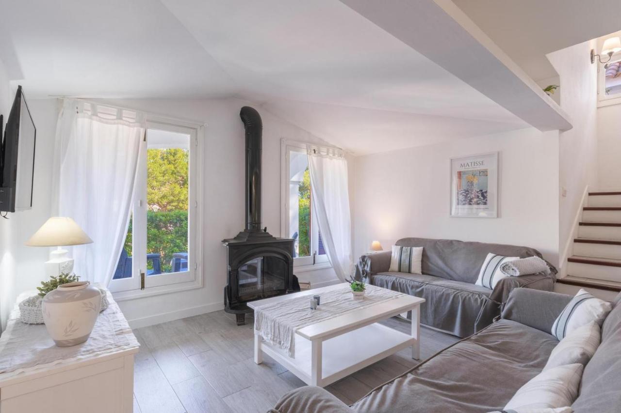 Gorgeous Renovated Cala Sant Vicenc Beach Villa Cala de Sant Vicenc Eksteriør bilde