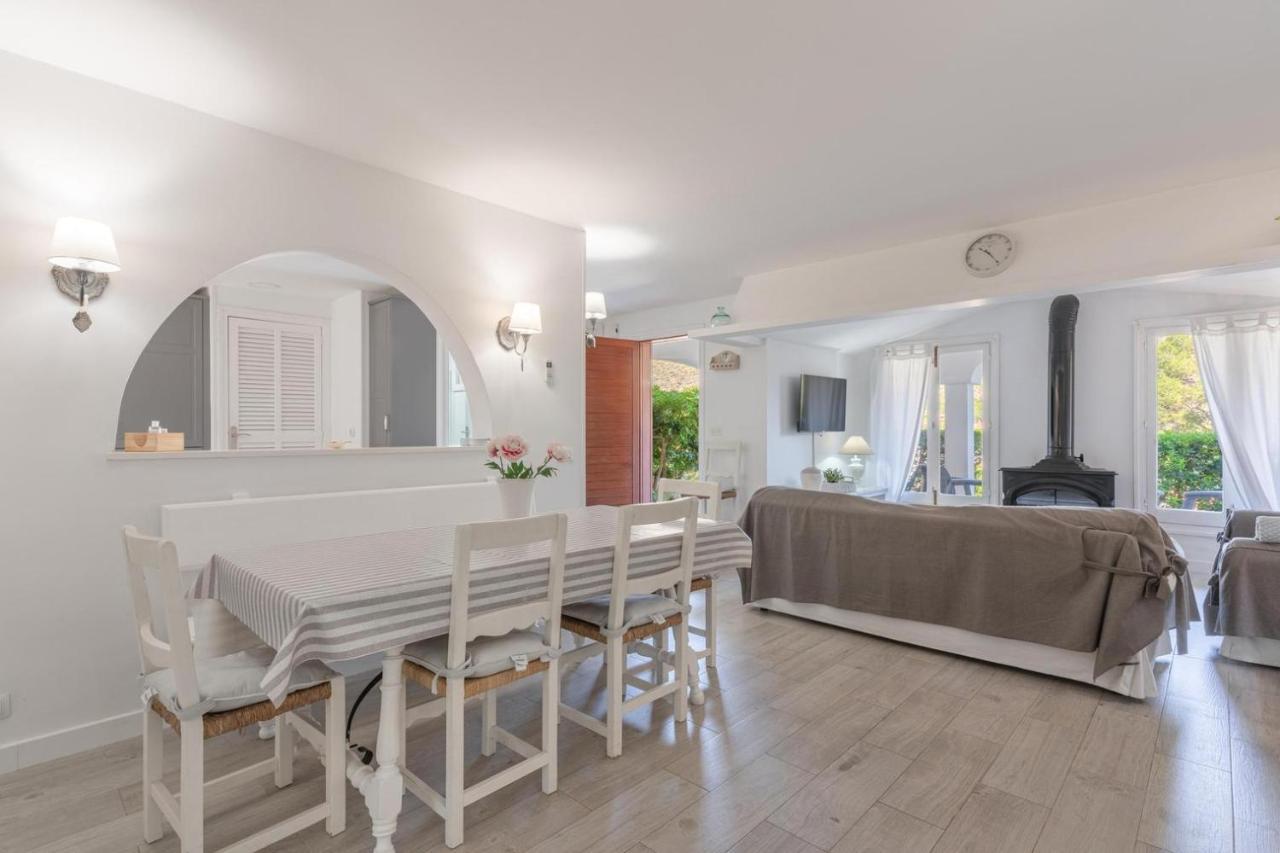 Gorgeous Renovated Cala Sant Vicenc Beach Villa Cala de Sant Vicenc Eksteriør bilde
