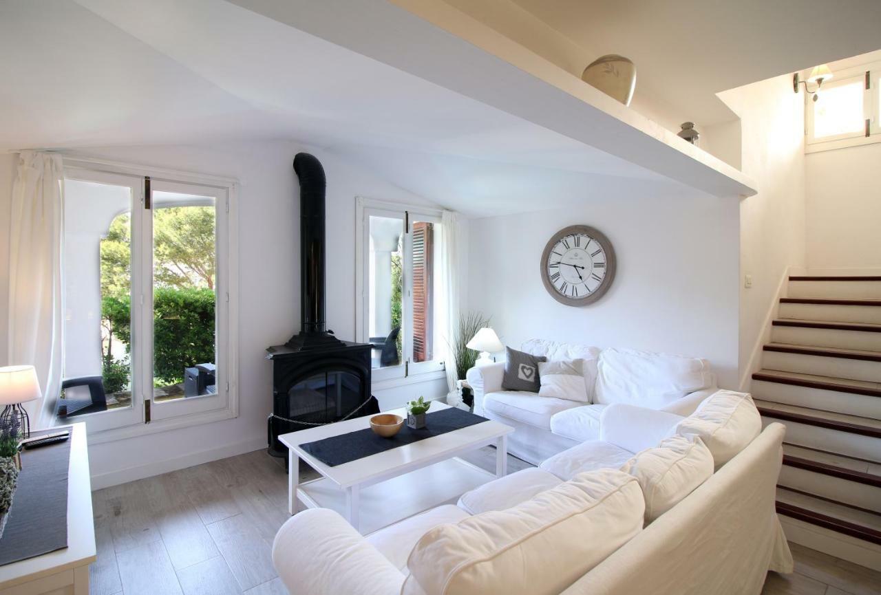 Gorgeous Renovated Cala Sant Vicenc Beach Villa Cala de Sant Vicenc Eksteriør bilde